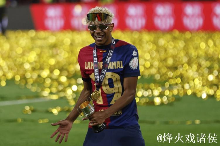 巴萨七连胜领先皇马,亚马尔获MVP却逊色于两人 巴萨七连胜领先皇马,亚马尔获MVP却逊色于两人